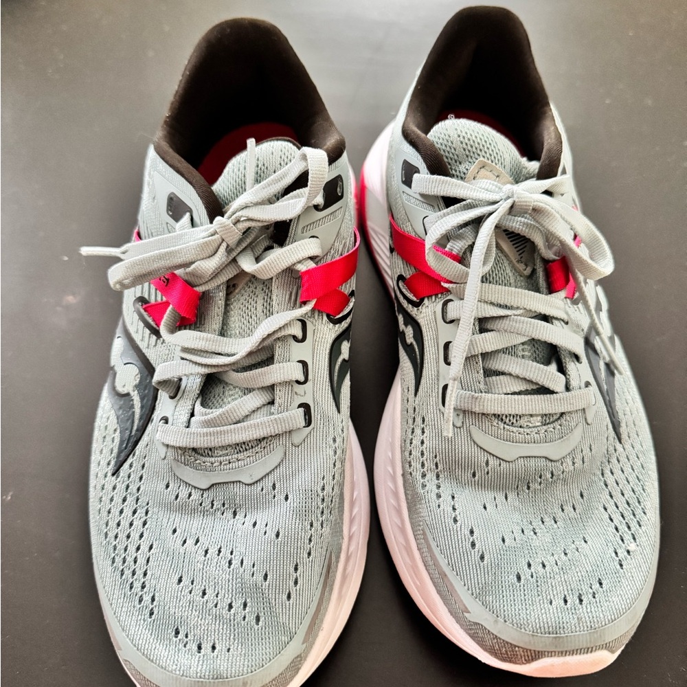 Saucony Women's Athletic Shoes in Gray and Pink - Picture 2 of 6